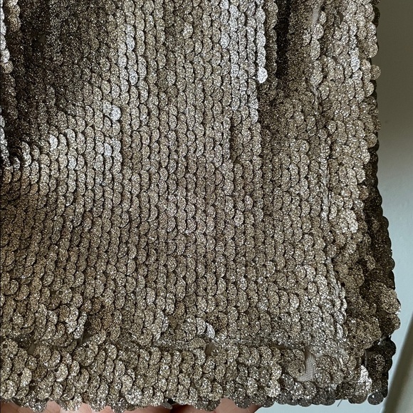 BB DAKOTA sequin midi dress in champagne gold Medium - Picture 5 of 6